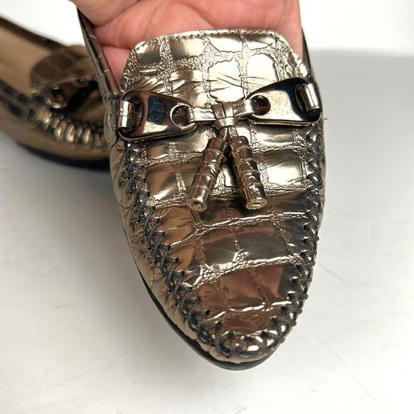 Stuart Weitzman Metallic Croc Embossed Topstitch Moccasin Loafer With Tassel 7,5 - Picture 12 of 16